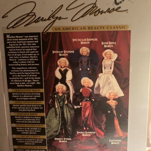 “Silver Sizzle Marilyn” Collector doll. Never removed from box - Picture 4 of 4